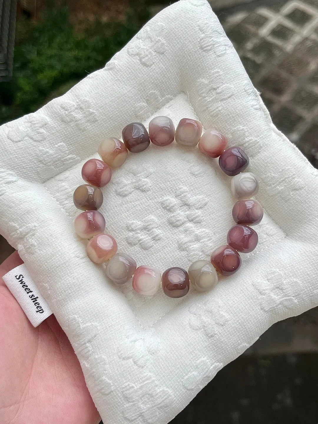 Dice-Shaped Bodhi Bracelet in Soft Purple 13mm