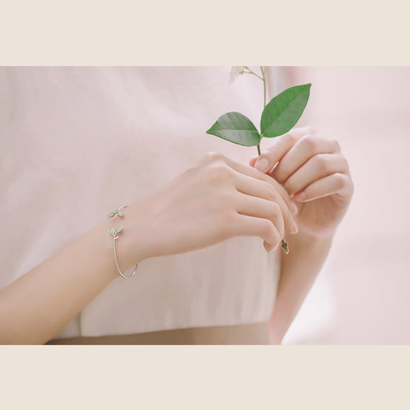 Wear FengShui Leaf Pattern Cat Eye Support Cuff Bracelet Bangle