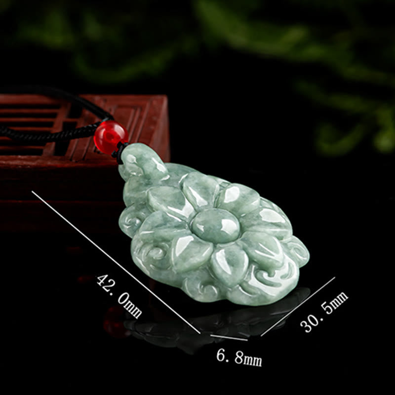 Wear FengShui Natural Jade Kalanchoe blossfeldiana Flower Pattern Luck Necklace Pendant