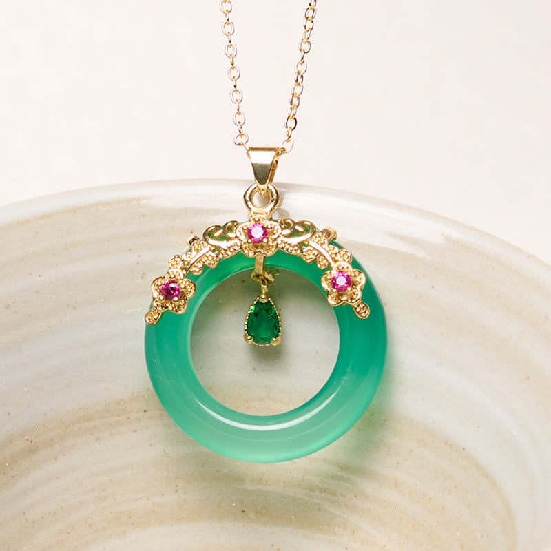 Wear FengShui Green Chalcedony Peace Buckle Design Strength Necklace Pendant