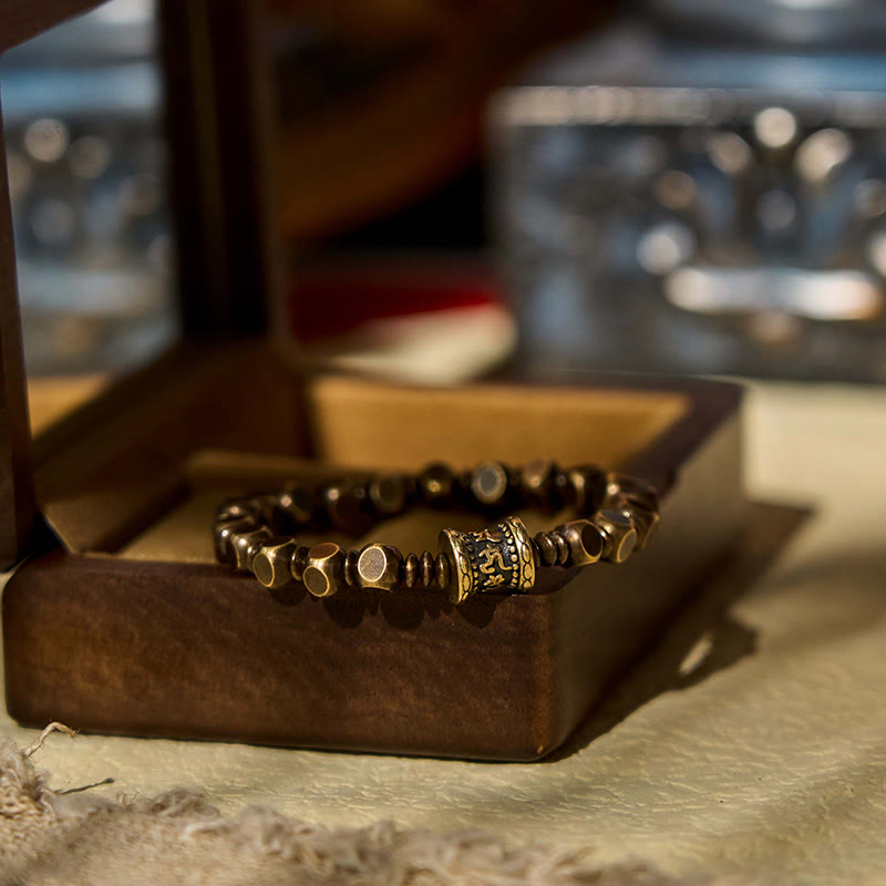 Wear FengShui Tibetan Om Mani Padme Hum Carved Copper Brass Amulet Focus Bracelet
