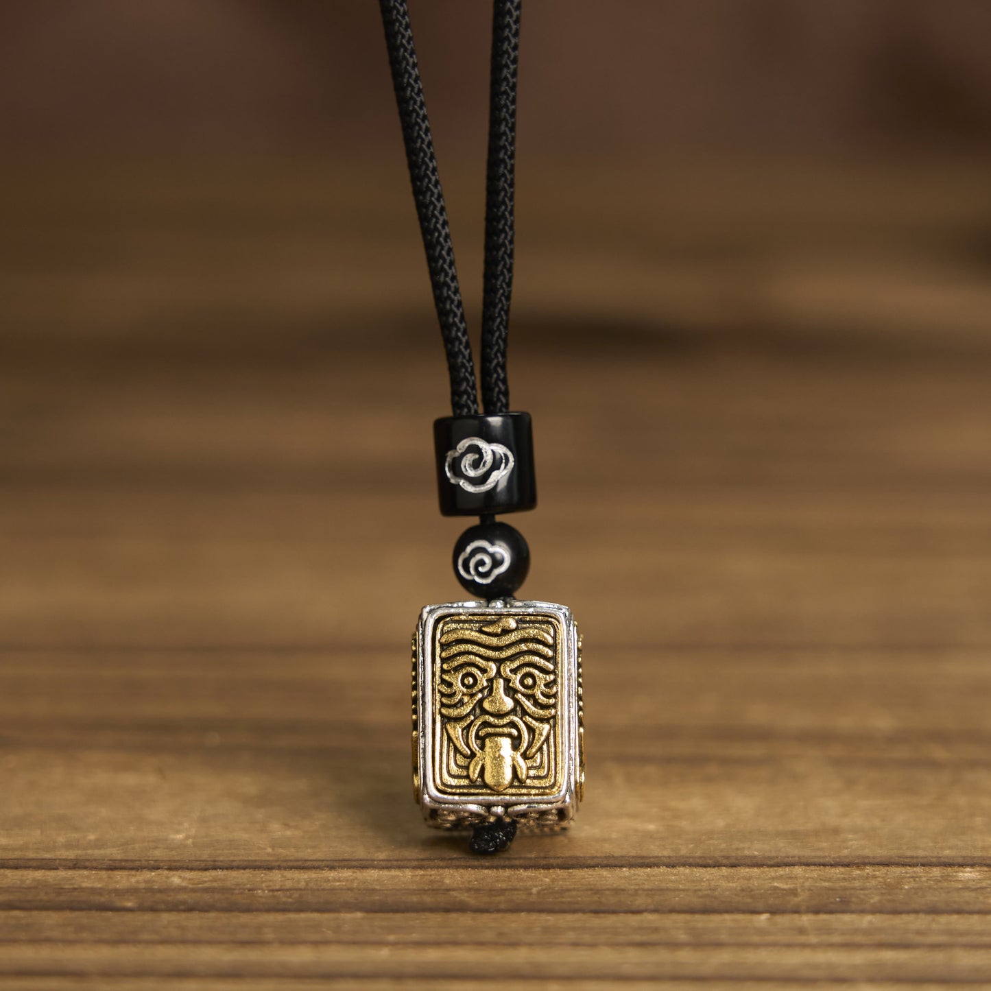 Wear FengShui Tibetan Zakiram Goddess Of Wealth Protection Rope Square Necklace Pendant