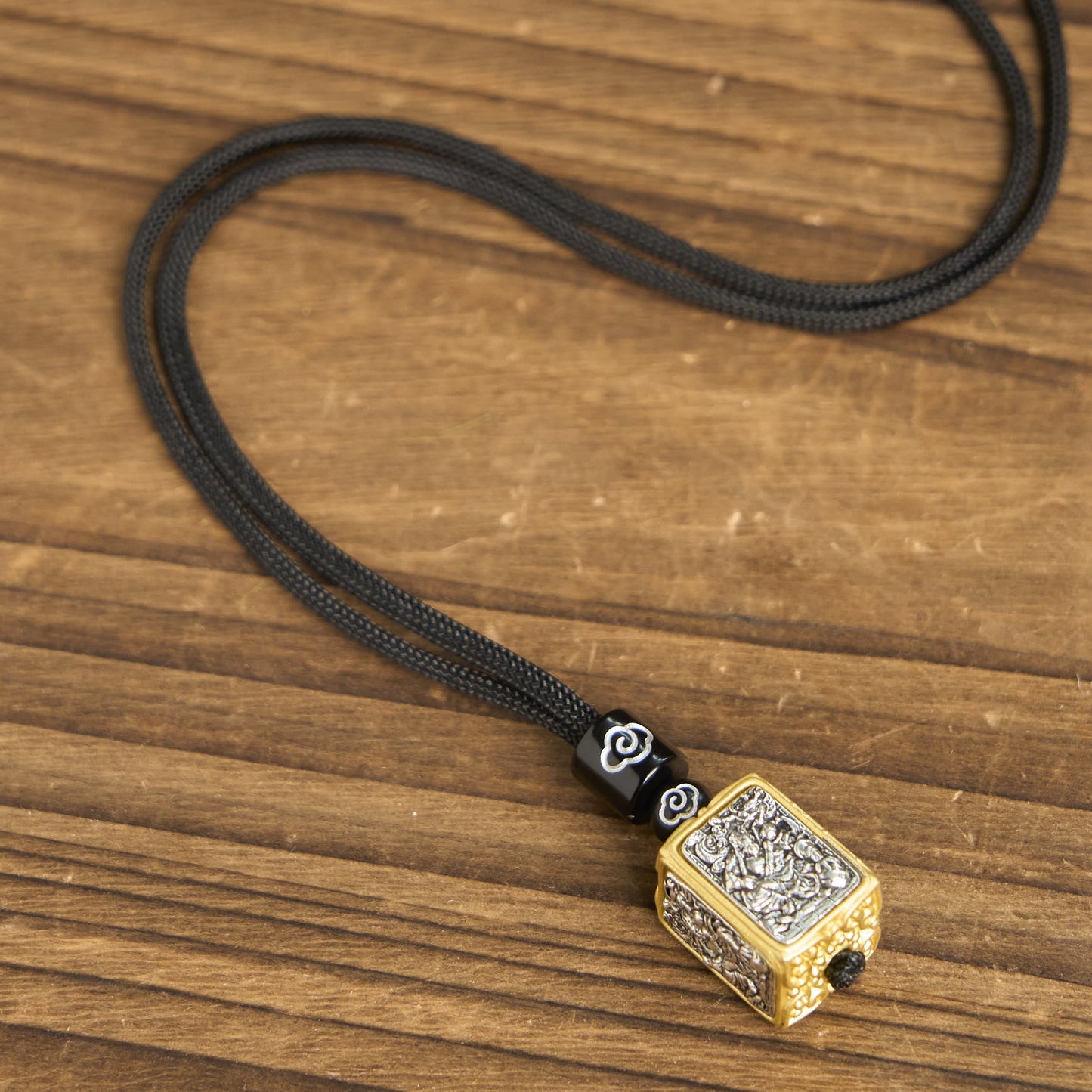 Wear FengShui Tibetan Zakiram Goddess Of Wealth Protection Rope Square Necklace Pendant