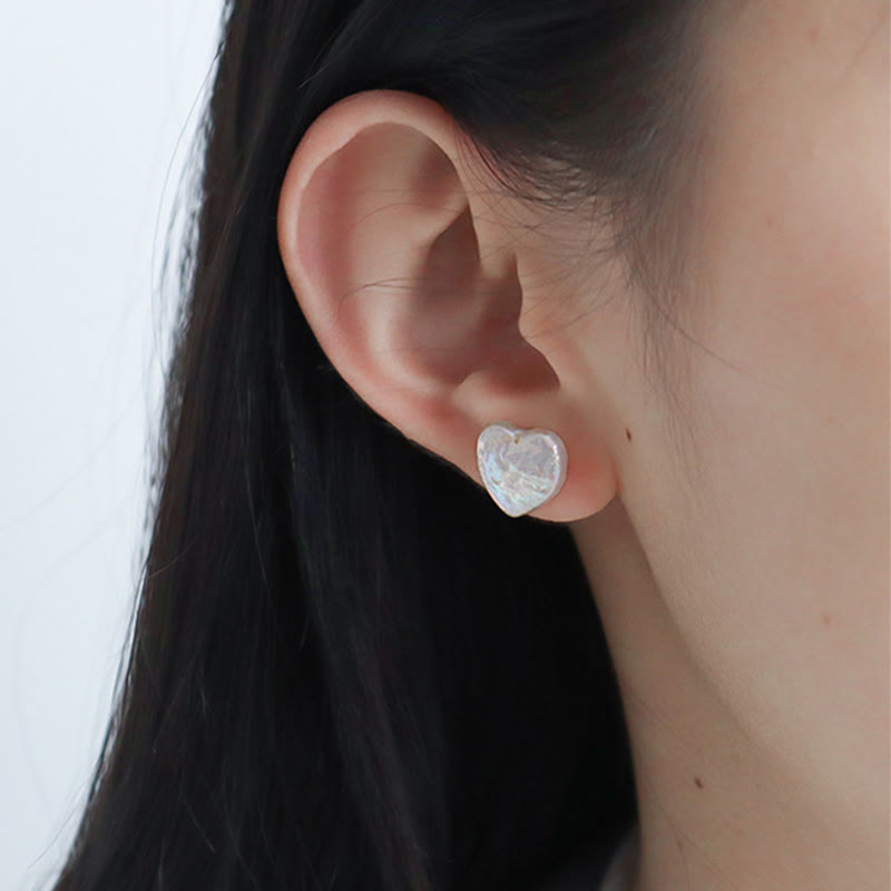 Wear FengShui Retro Pearl Heart Shape Design Wisdom Stud Earrings