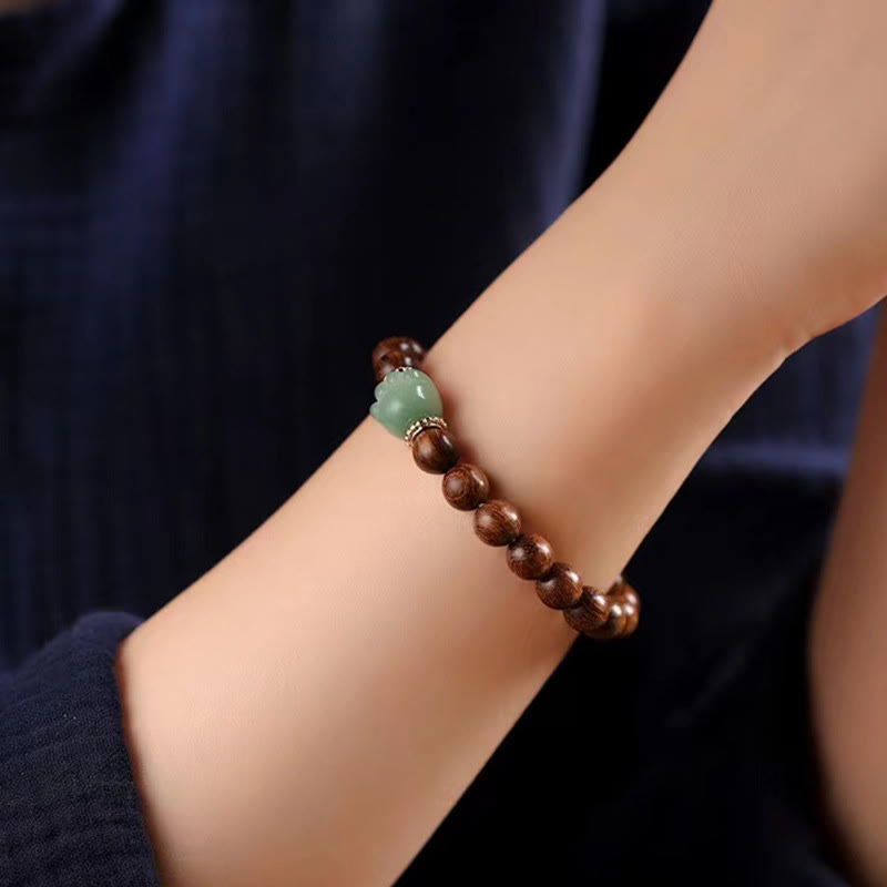 Wear FengShui Sandalwood Lovely Cat Paw Protection Bracelet