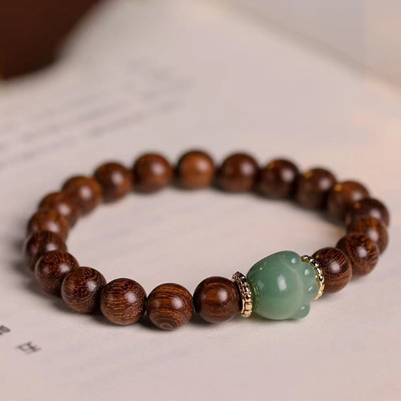 Wear FengShui Sandalwood Lovely Cat Paw Protection Bracelet