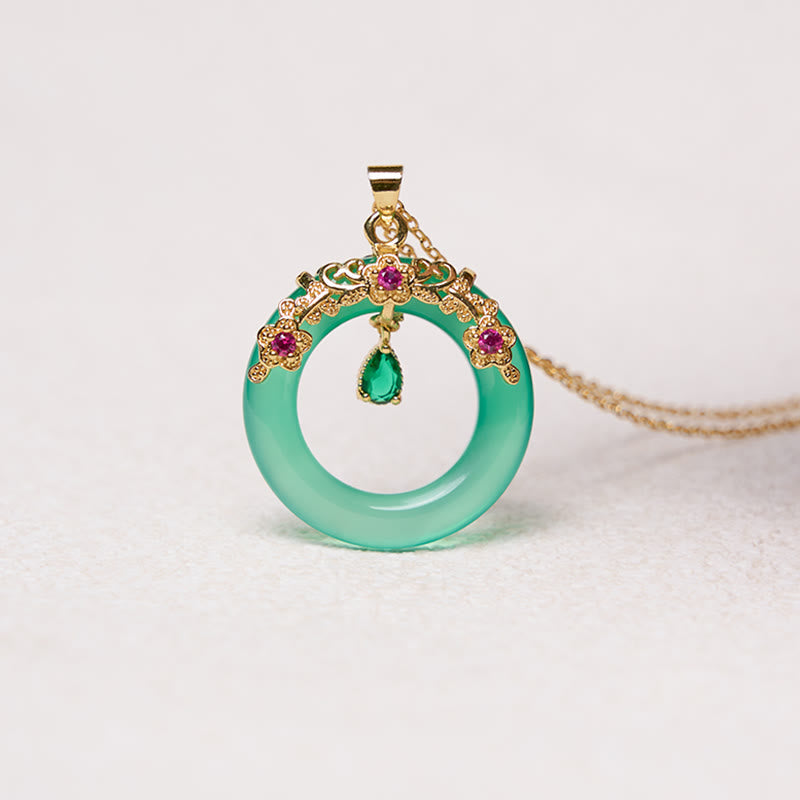 Wear FengShui Green Chalcedony Peace Buckle Design Strength Necklace Pendant