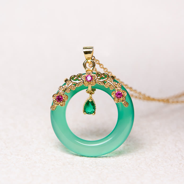 Wear FengShui Green Chalcedony Peace Buckle Design Strength Necklace Pendant
