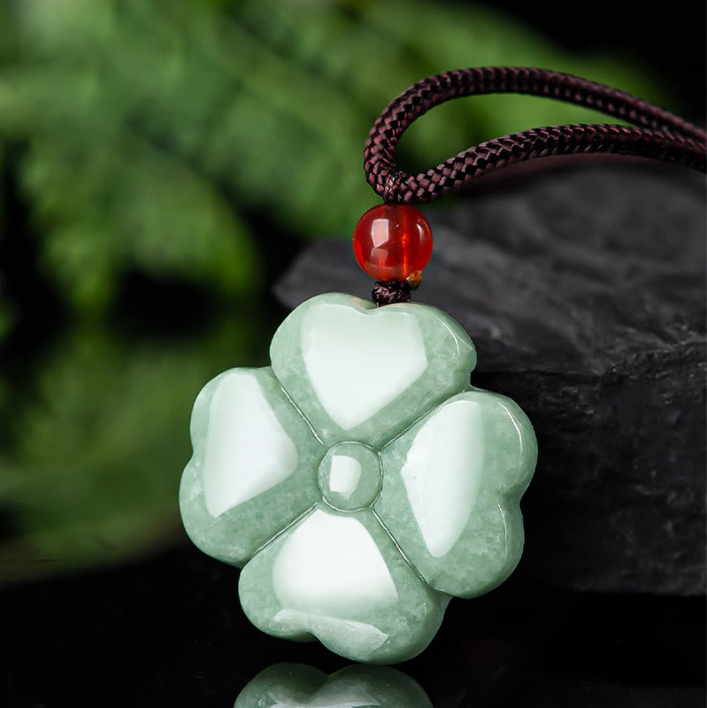 Wear FengShui Natural Lucky Four Leaf Clover Jade Prosperity Necklace Pendant