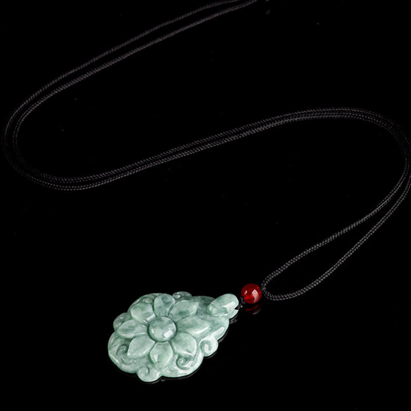 Wear FengShui Natural Jade Kalanchoe blossfeldiana Flower Pattern Luck Necklace Pendant
