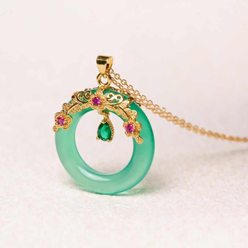 Wear FengShui Green Chalcedony Peace Buckle Design Strength Necklace Pendant