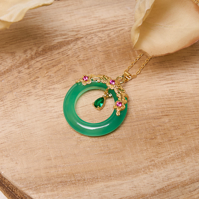 Wear FengShui Green Chalcedony Peace Buckle Design Strength Necklace Pendant