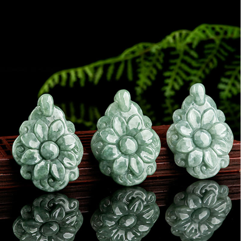 Wear FengShui Natural Jade Kalanchoe blossfeldiana Flower Pattern Luck Necklace Pendant
