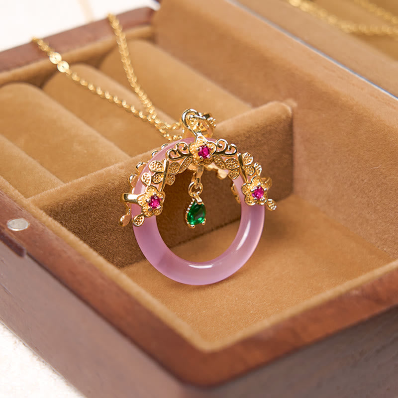 Wear FengShui Green Chalcedony Peace Buckle Design Strength Necklace Pendant