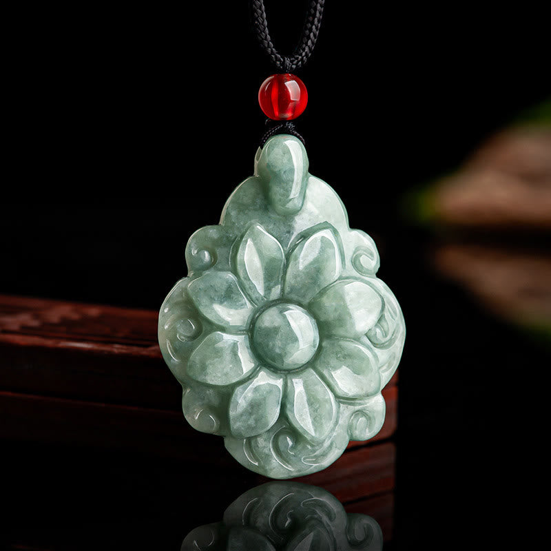 Wear FengShui Natural Jade Kalanchoe blossfeldiana Flower Pattern Luck Necklace Pendant