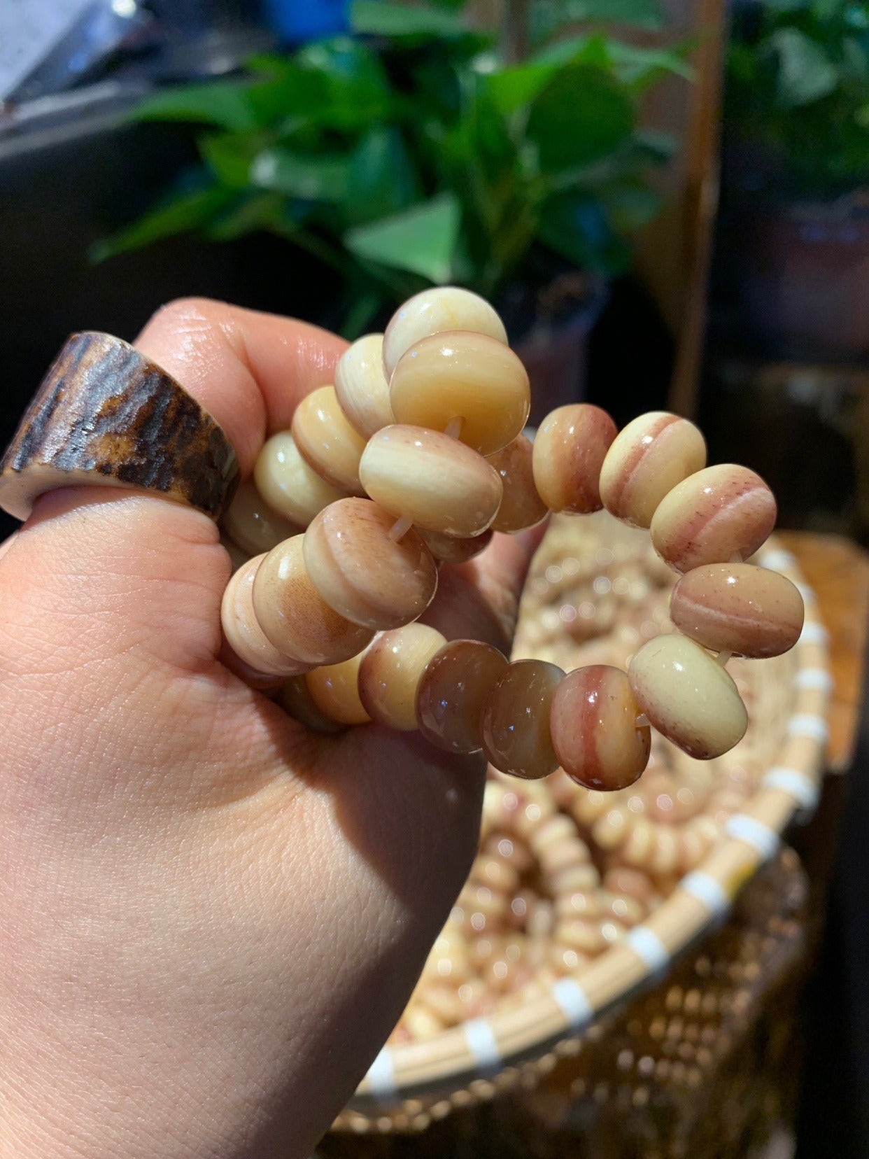 Camel Bone Flake Bracelet（12mm*8mm/13mm*7mm）