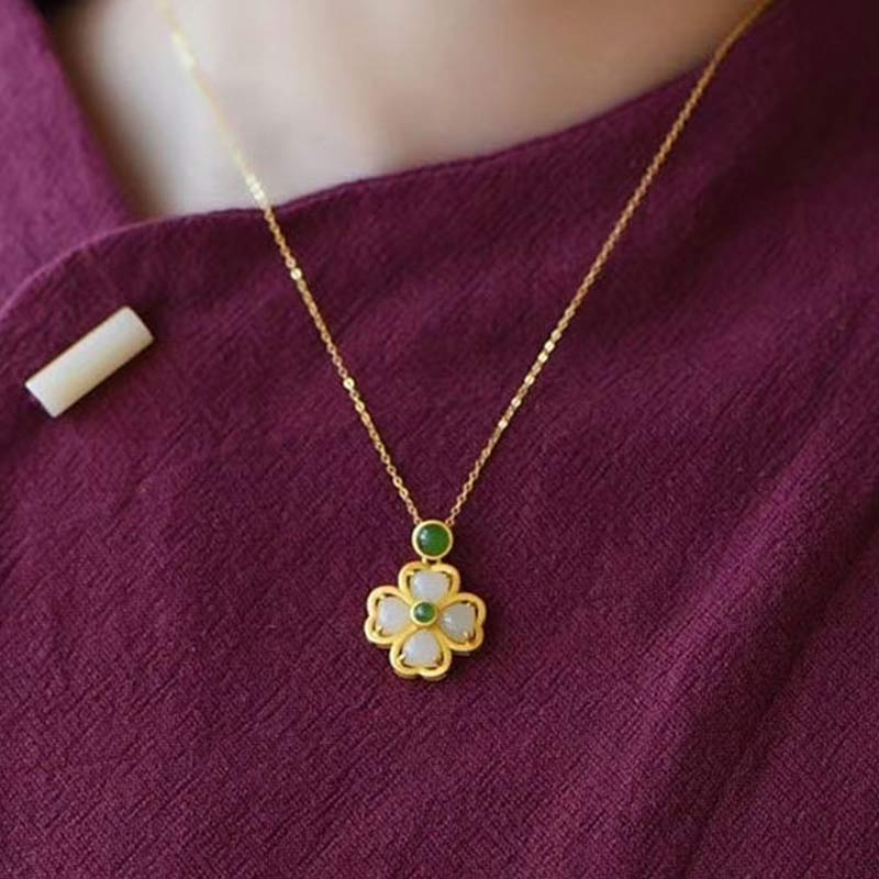 Wear FengShui 925 Sterling Silver Lucky Four Leaf Clover Jade Prosperity Necklace Chain Pendant