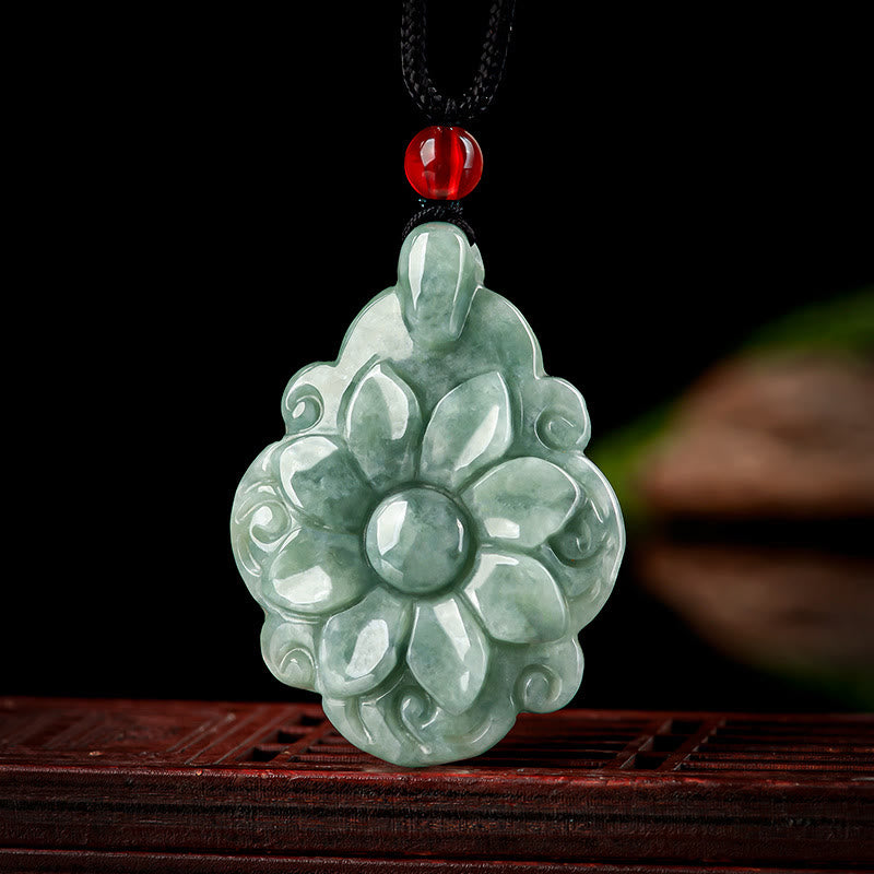 Wear FengShui Natural Jade Kalanchoe blossfeldiana Flower Pattern Luck Necklace Pendant
