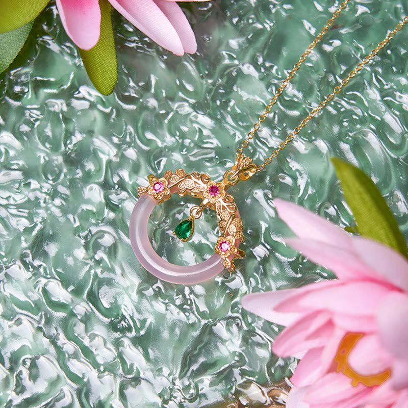Wear FengShui Green Chalcedony Peace Buckle Design Strength Necklace Pendant